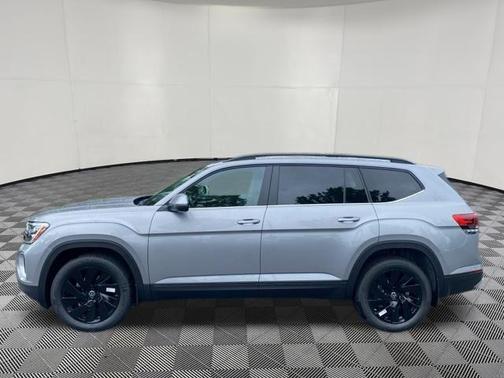 Silver Mist Metallic 2026 Volkswagen Atlas 2.0T SE w/Technology 4MOTION