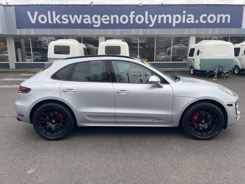 Rhodium Silver Metallic 2017 Porsche Macan Macan GTS