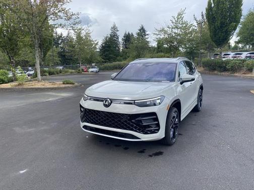 2025 Volkswagen Tiguan 2.0T SEL R-Line 4MOTION
