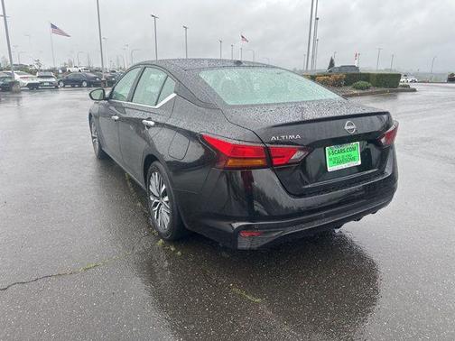 Super Black Clearcoat 2025 Nissan Altima 2.5 SV