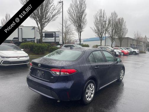 2022 Toyota Corolla LE