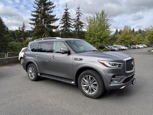 2021 INFINITI QX80 Luxe