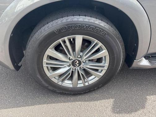 2021 INFINITI QX80 Luxe