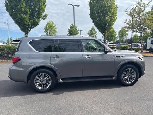 2021 INFINITI QX80 Luxe
