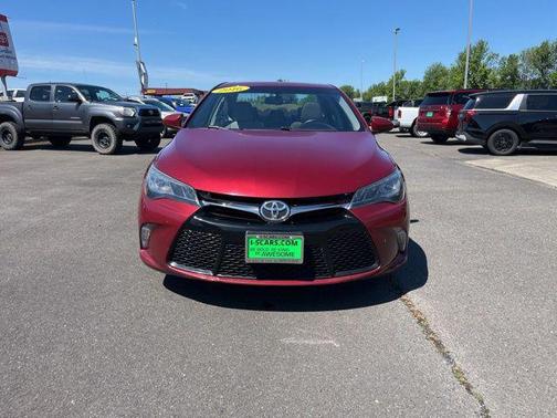 Pearl 2016 Toyota Camry XSE