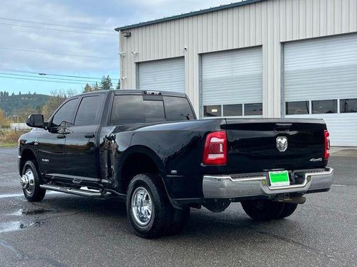 2021 RAM 3500 Tradesman Crew Cab 4x4 8' Box
