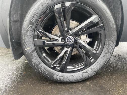 2025 Volkswagen Atlas Cross Sport 2.0T SEL