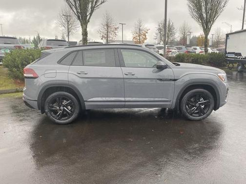 2025 Volkswagen Atlas Cross Sport 2.0T SEL