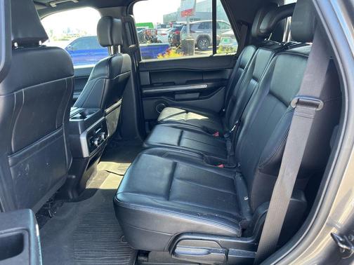 Magnetic 2019 Ford Expedition XLT