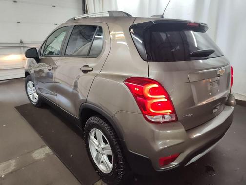 Stone Gray Metallic 2021 Chevrolet Trax LT