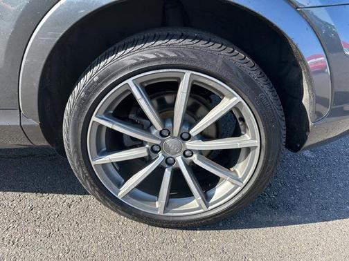 2018 Audi Q3 2.0T Premium Plus