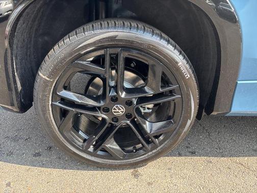 2025 Volkswagen Tiguan 2.0T SE R-Line Black 4MOTION