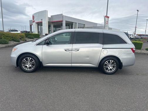 Polished Metal Metallic 2013 Honda Odyssey EX-L