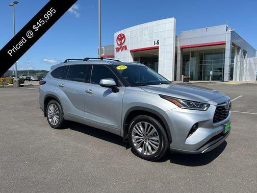 Celestial Silver Metallic 2024 Toyota Highlander Hybrid Platinum