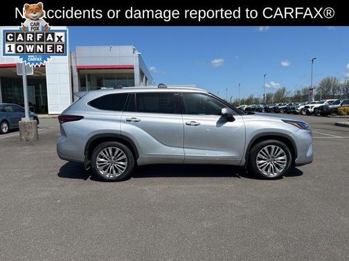 Celestial Silver Metallic 2024 Toyota Highlander Hybrid Platinum