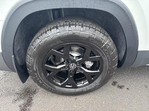 2025 Volkswagen Atlas 2.0T Peak Edition