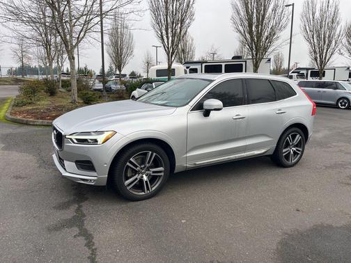 2018 Volvo XC60 T6 Momentum