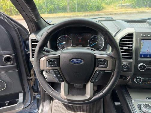 Blue Metallic 2020 Ford Expedition XLT