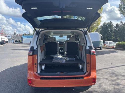 2025 Volkswagen ID. Buzz Pro S Plus with 4MOTION