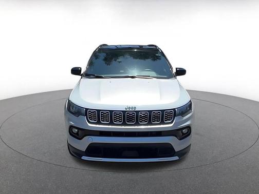 Silver Zynith Metallic Clearcoat 2025 Jeep Compass Limited