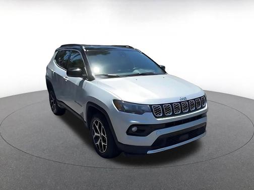 Silver Zynith Metallic Clearcoat 2025 Jeep Compass Limited