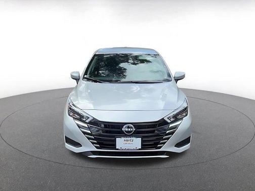 Brilliant Silver Metallic 2025 Nissan Versa 1.6 SV