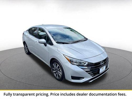 Brilliant Silver Metallic 2025 Nissan Versa 1.6 SV