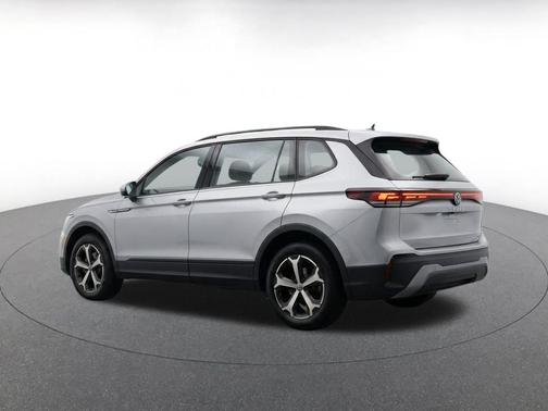 Gray 2026 Volkswagen Tiguan 2.0T SE
