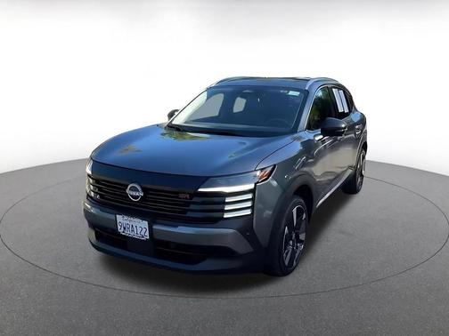 Gun Metallic 2026 Nissan Kicks SR