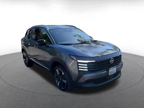 Gun Metallic 2026 Nissan Kicks SR
