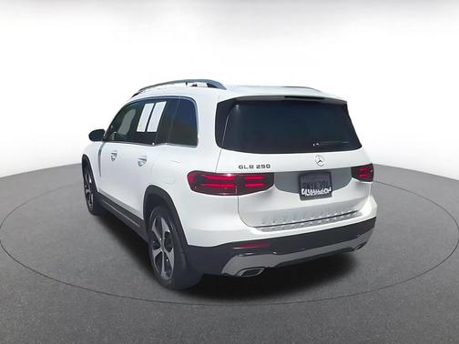 Polar White 2025 Mercedes-Benz GLB 250 Base