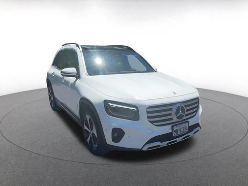 Polar White 2025 Mercedes-Benz GLB 250 Base