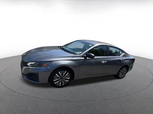 Gun Metallic 2025 Nissan Altima SV FWD