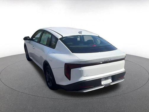 Snow White Pearl 2025 Kia K4 LXS