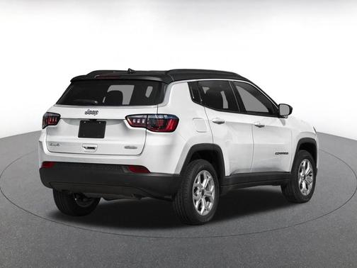 Bright White Clearcoat 2025 Jeep Compass Latitude