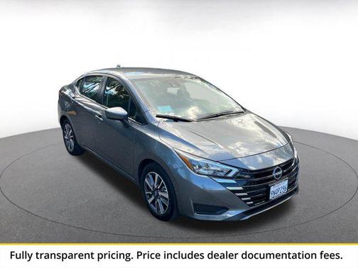 Gun Metallic 2025 Nissan Versa 1.6 SV