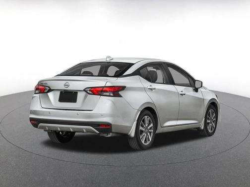 Brilliant Silver Metallic 2025 Nissan Versa 1.6 SV