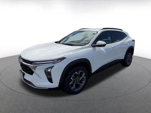 Summit White 2025 Chevrolet Trax LT