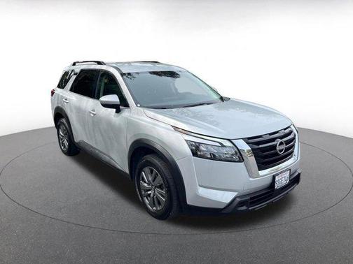 Brilliant Silver Metallic 2025 Nissan Pathfinder SV FWD