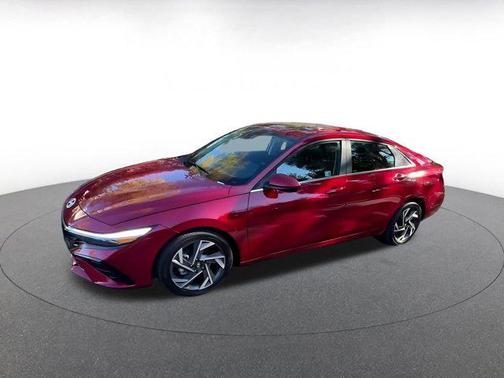 2025 Hyundai ELANTRA SEL