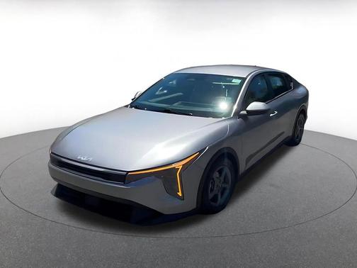Interstellar Gray 2025 Kia K4 LXS