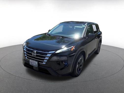 Super Black 2025 Nissan Rogue SV