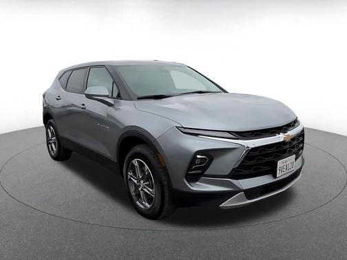Sterling Gray Metallic 2025 Chevrolet Blazer 2LT