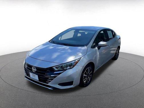Brilliant Silver Metallic 2025 Nissan Versa 1.6 SV
