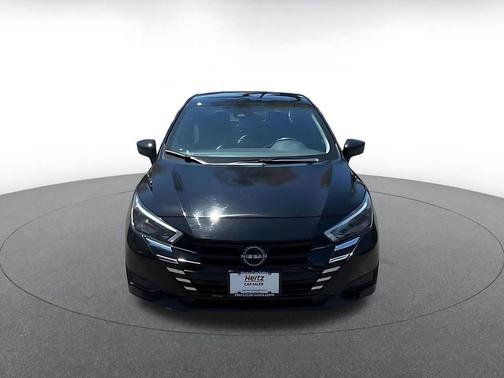 Super Black 2025 Nissan Versa 1.6 SV