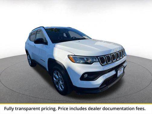 Bright White Clearcoat 2025 Jeep Compass Latitude
