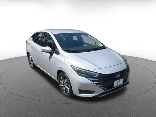 Brilliant Silver Metallic 2025 Nissan Versa 1.6 SV