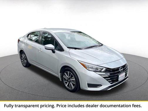 Brilliant Silver Metallic 2025 Nissan Versa 1.6 SV