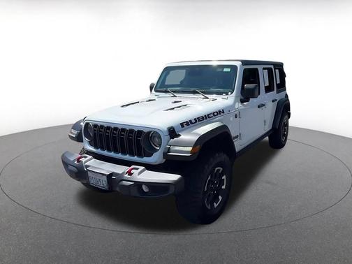 Bright White Clearcoat 2025 Jeep Wrangler Rubicon
