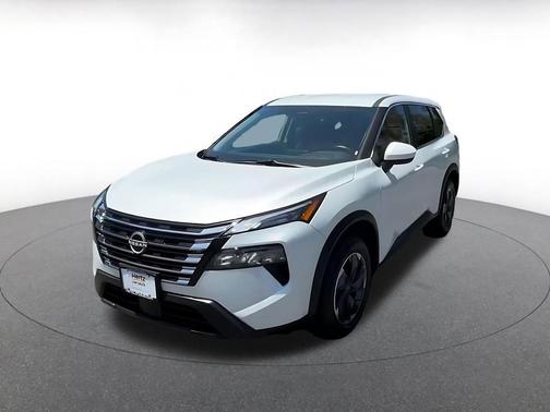 Everest White Pearl 2025 Nissan Rogue SV